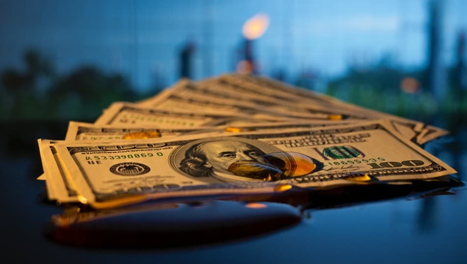 Dollar Soaring: Why Fed's Hawkish Tone Matters
