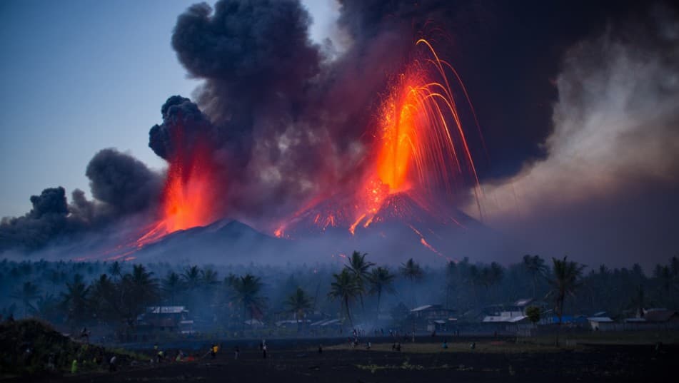 3 Dead: Indonesia Volcano Erupts