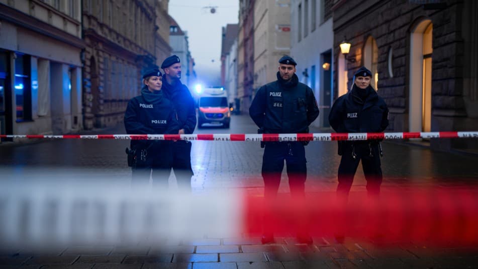 2 Killed: Car Driven into Crowd in Leipzig