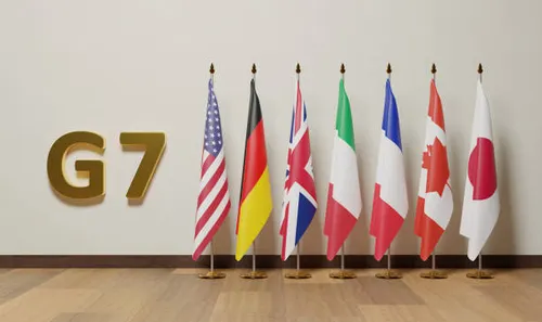 Volodymyr Zelensky meeting G7 leaders amid ongoing Ukraine peace discussions