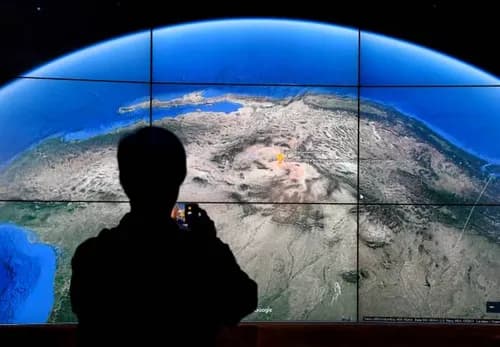 Google Earth Flight Simulator Lands on the Web, Letting Users Fly Anywhere in the World